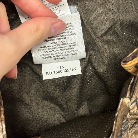 Carhartt Realtree Camouflage Shoreline Men M Nylon Hunting Camo Bib Overalls EUC - Picture 5 of 15